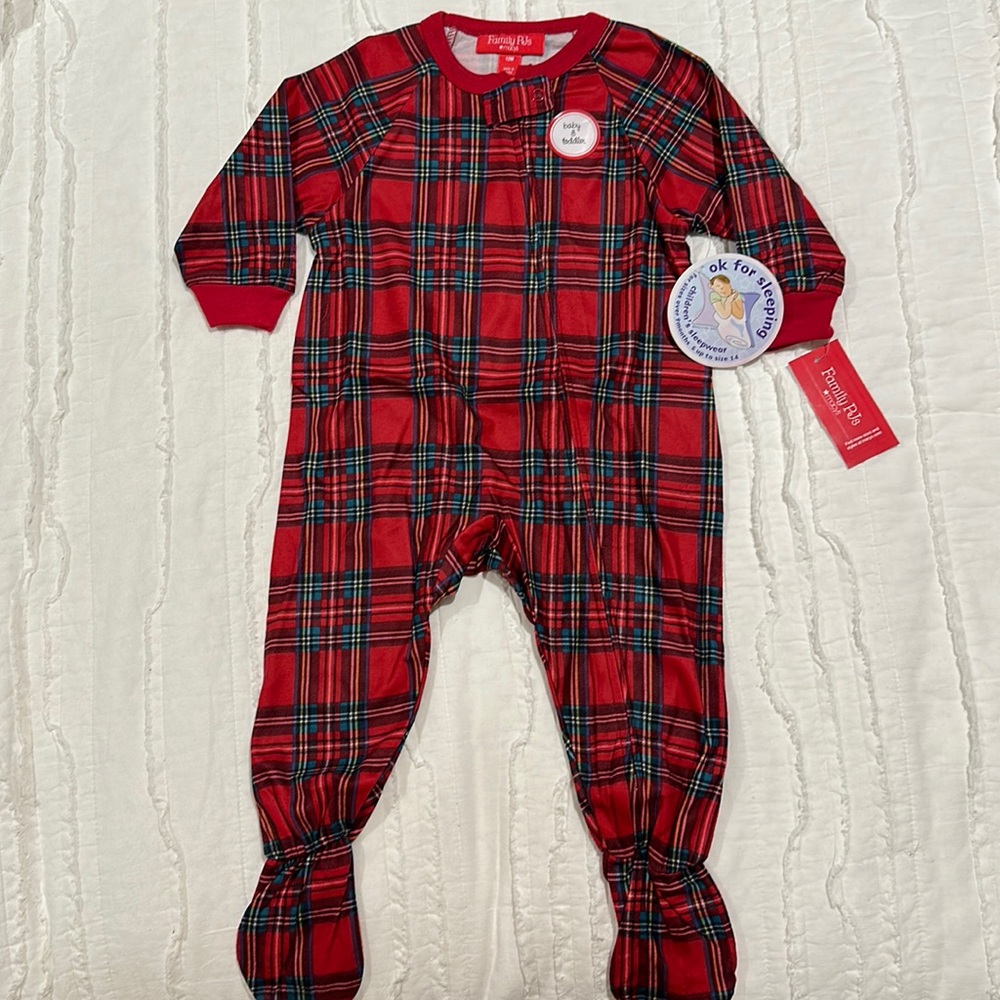 NWT 12M Sleeper with Feet